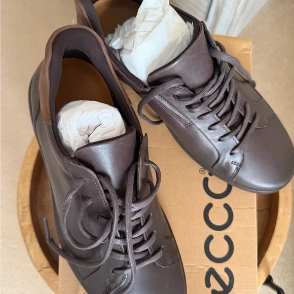 Ecco Men's Dark Brown Leather Sneakers Brand New - Picture 5 of 9